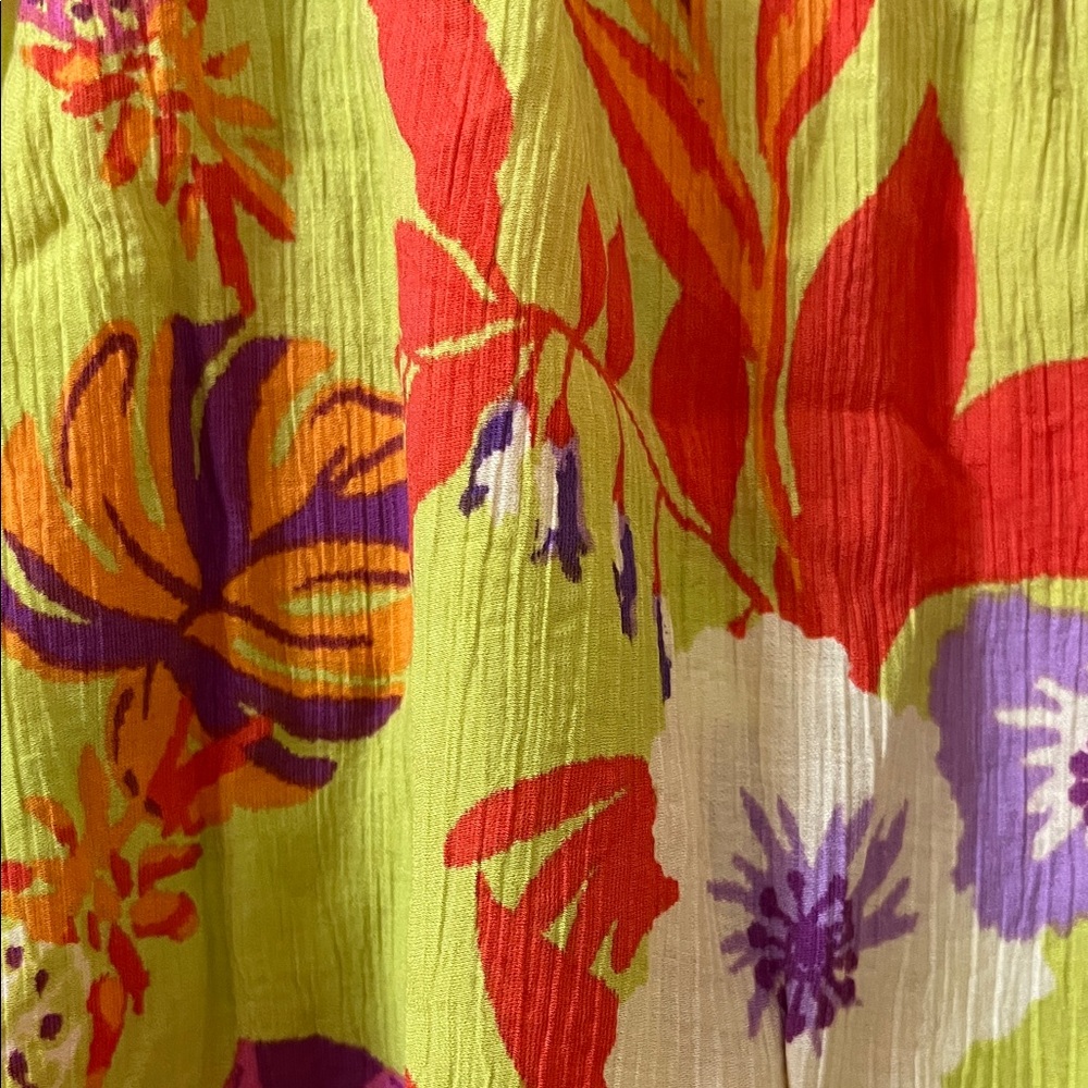 Easel Vibrant Green Floral Blouse - Picture 4 of 11